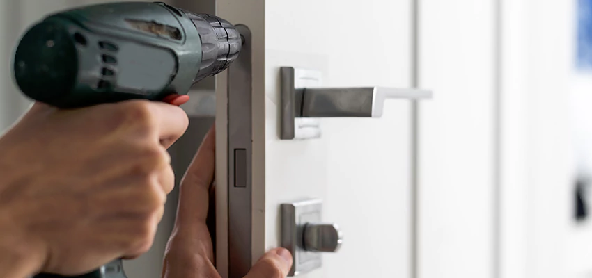 Locksmith For Lock Replacement Near Me in Gold River, CA
