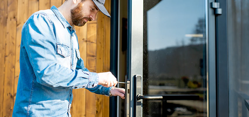 Frameless Glass Storefront Door Locks Replacement in Gold River, CA