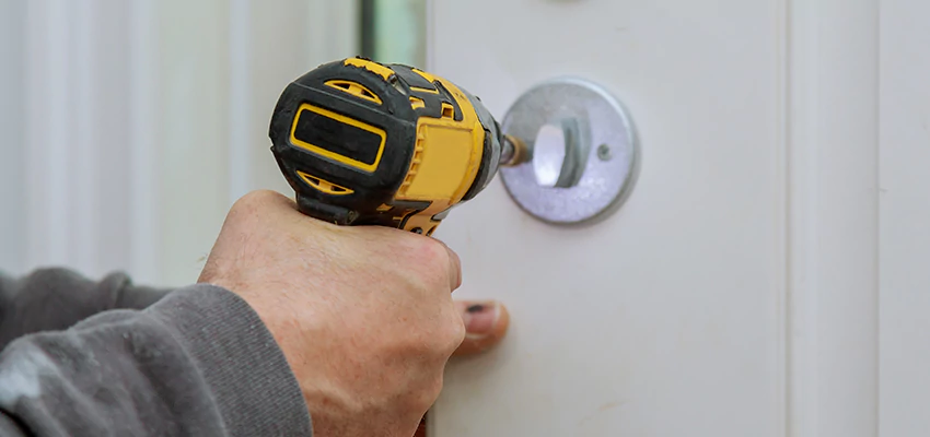 Street Locksmith For Smart Lock Repair in Gold River, CA