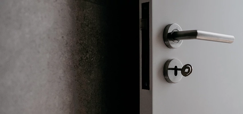 Front Door Handle Repair And Installation in Gold River, CA